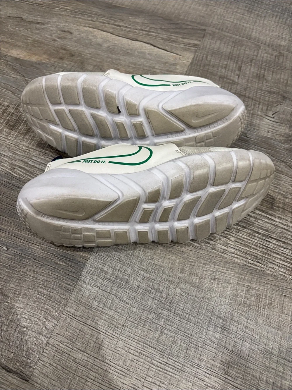 Nike Kids White Sneakers with Green and Navy Accents Slipons 6Y